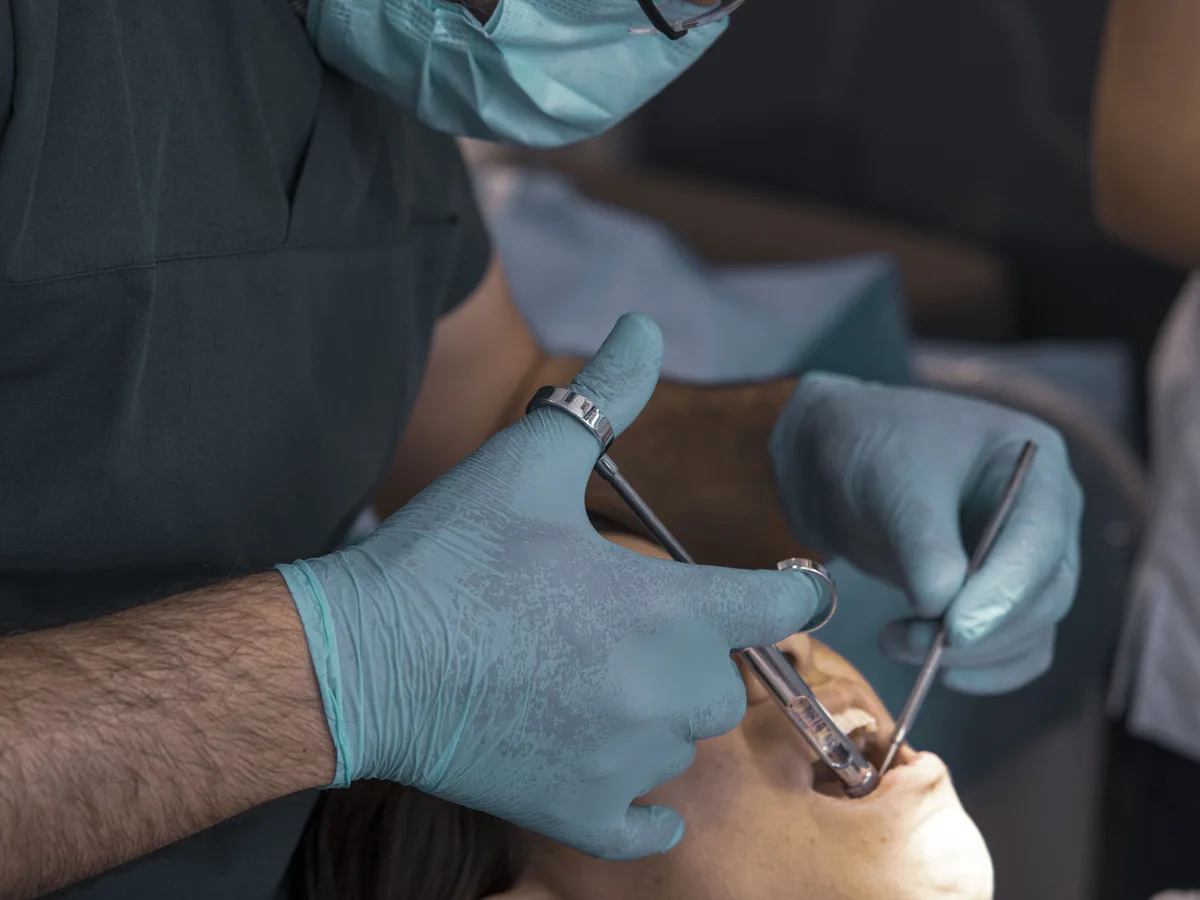 Dental implant treatment suitable for patients of all ages at Citydent Istanbul